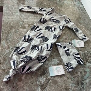 Mac & Moon Baby Gown & Hat NWT